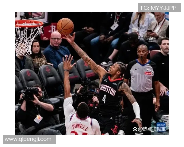 快船与火箭激战正酣NBA赛季精彩对决引发球迷热议